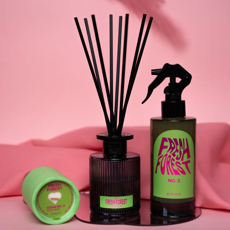 zestaw-prezentowy-fresh-forest-koha-swieca-dyfuzor-zapachowy-perfumy.jpg